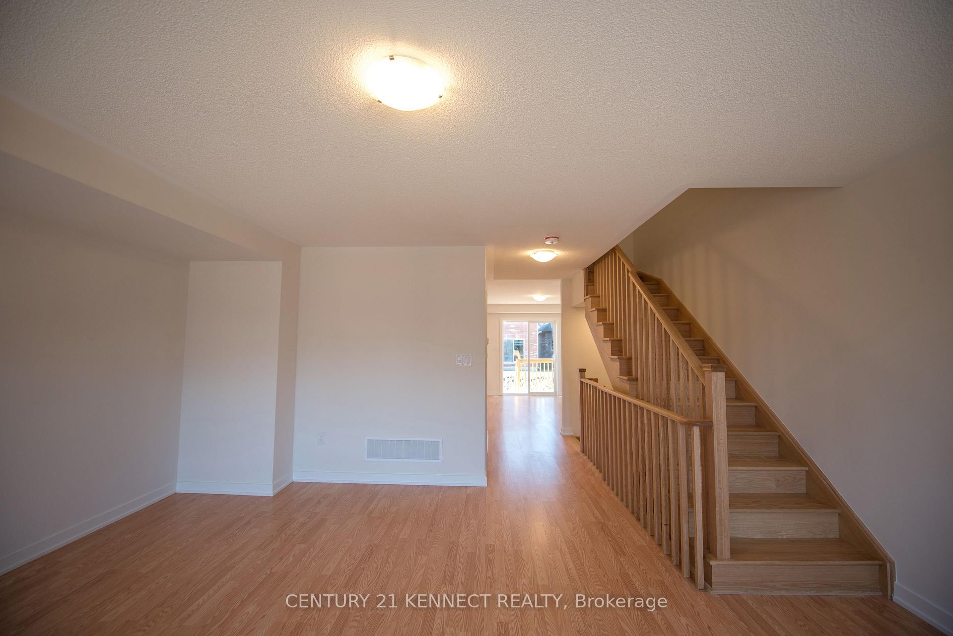 Photo 2 of 1340 Bradenton Path, Oshawa, Eastdale — HOMEH