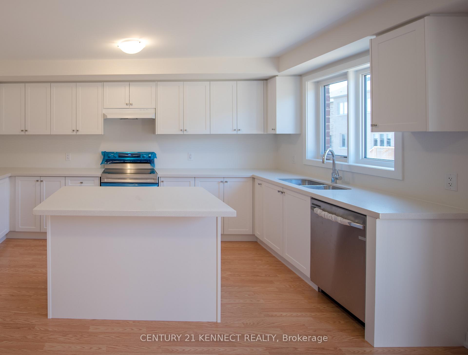 Photo 5 of 1340 Bradenton Path, Oshawa, Eastdale — HOMEH