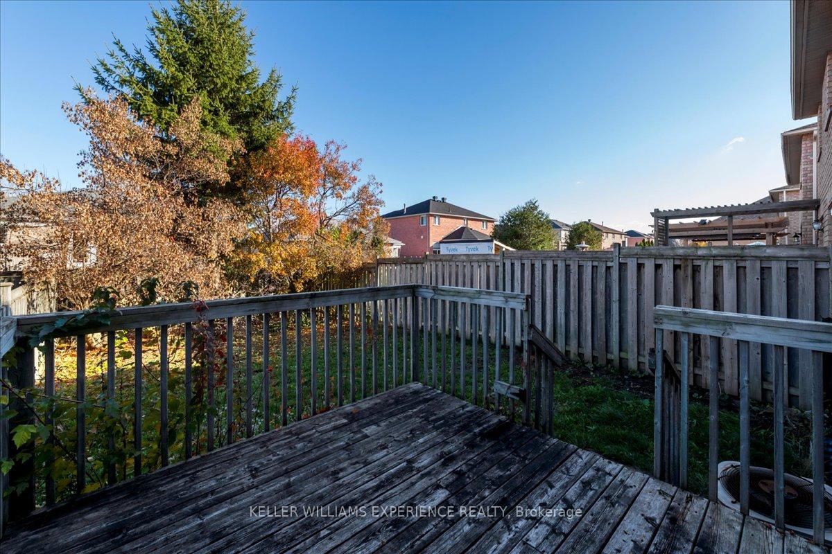 Photo 16 of 4 Tunbridge Road, Barrie, Georgian Drive — HOMEH