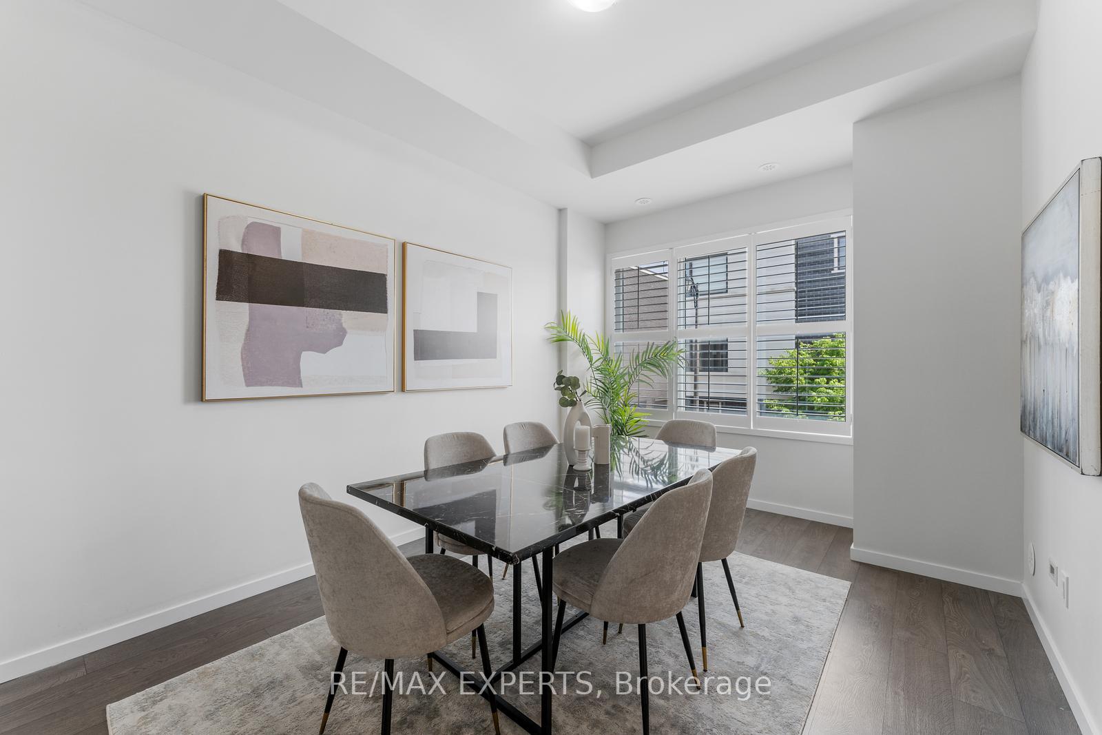 Photo 4 of 172 Sydney Circle, Vaughan, Vellore Village — HOMEH