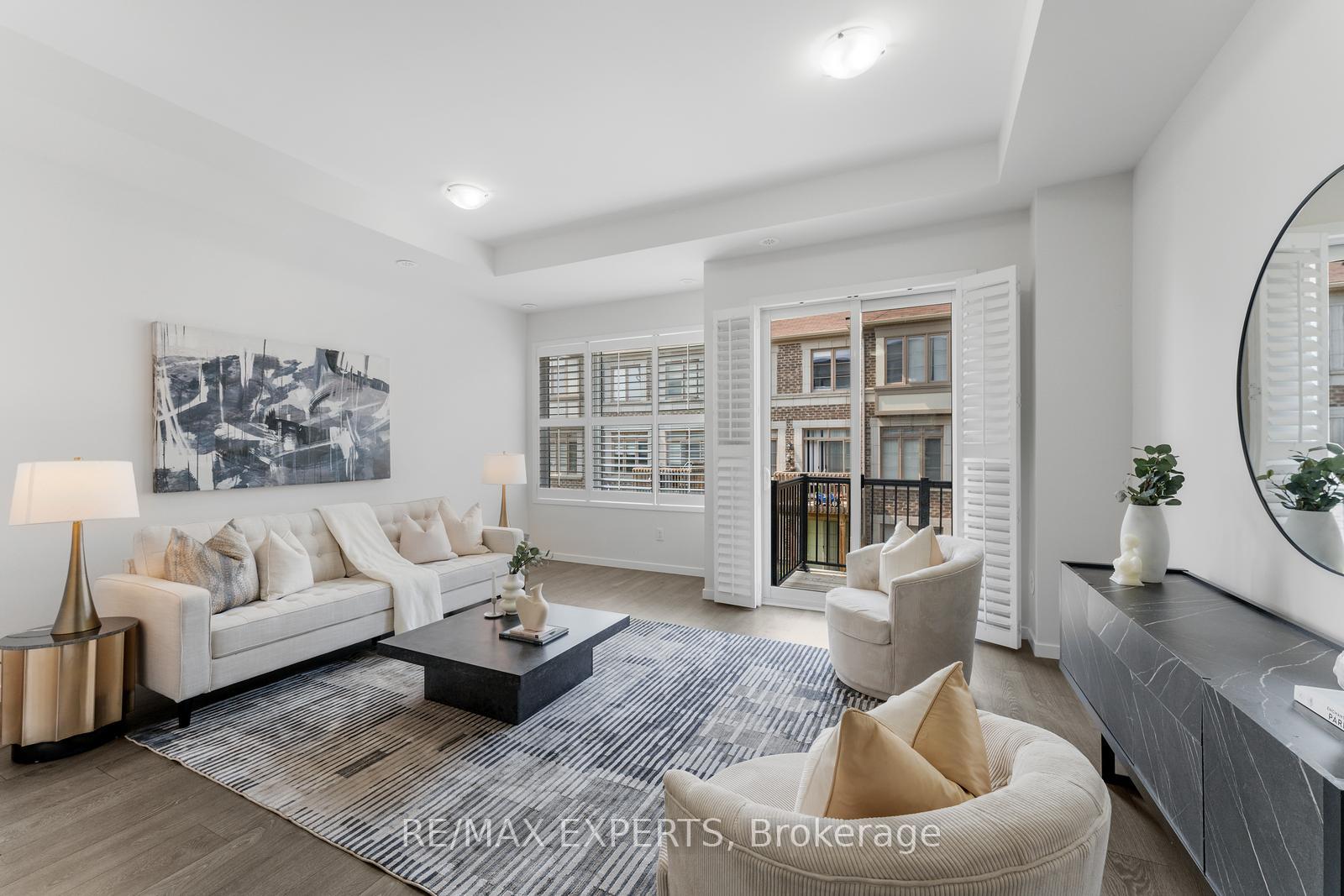 Photo 16 of 172 Sydney Circle, Vaughan, Vellore Village — HOMEH
