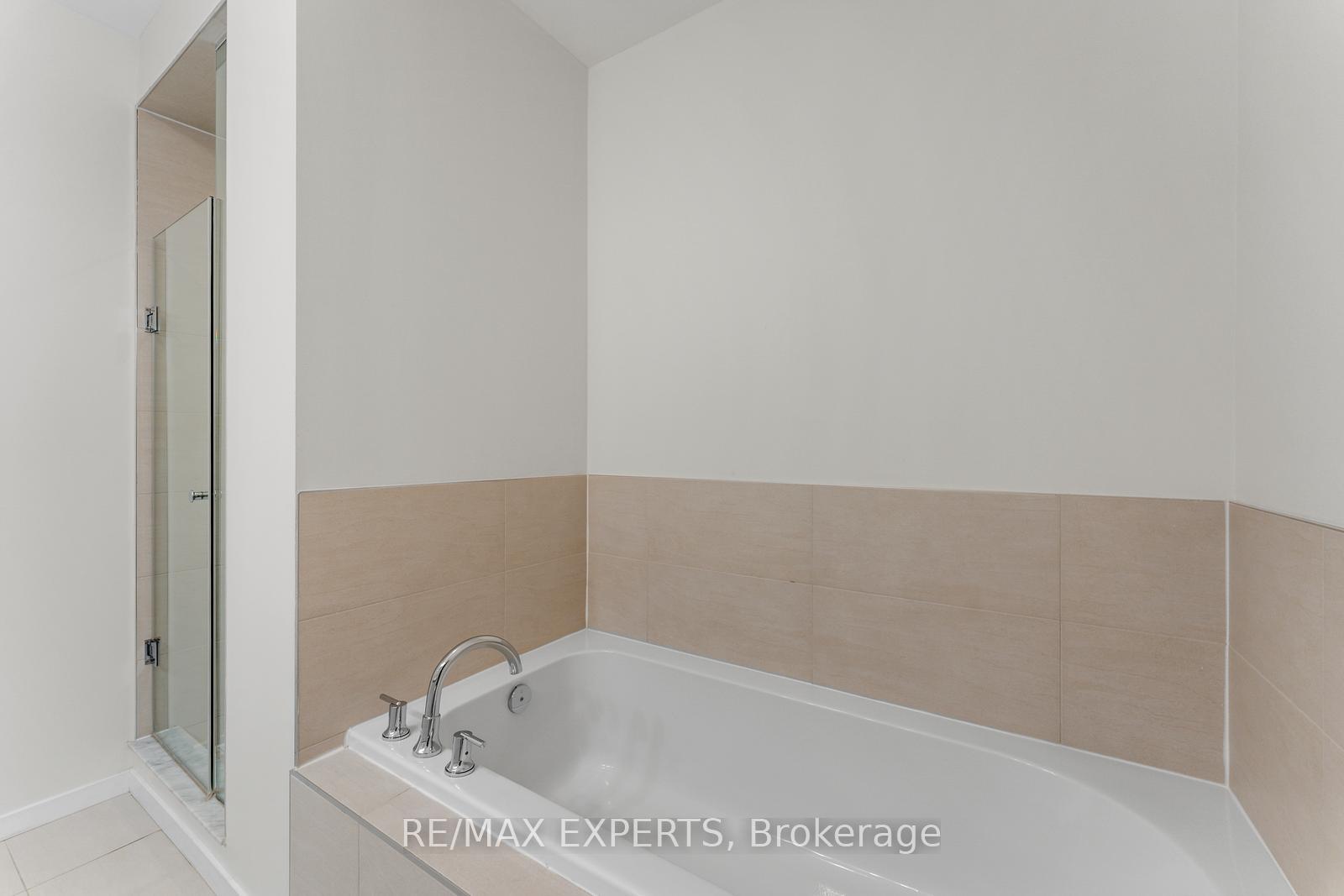 Photo 25 of 172 Sydney Circle, Vaughan, Vellore Village — HOMEH