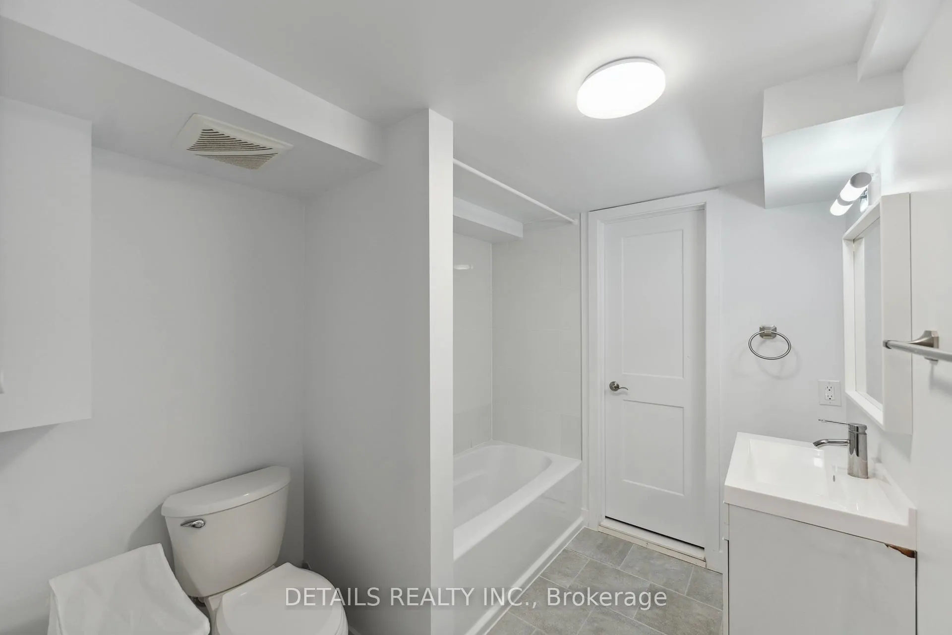 Photo 8 of Unit B, 828 B Maplewood Avenue, Ottawa, Queensway Terrace North — HOMEH