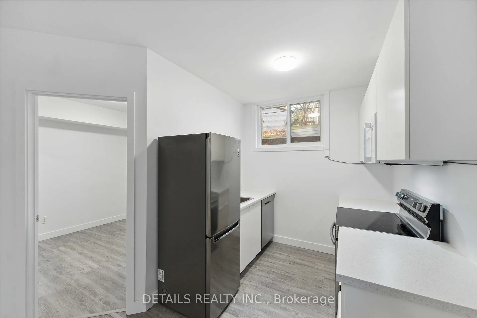 Photo 11 of Unit B, 828 B Maplewood Avenue, Ottawa, Queensway Terrace North — HOMEH