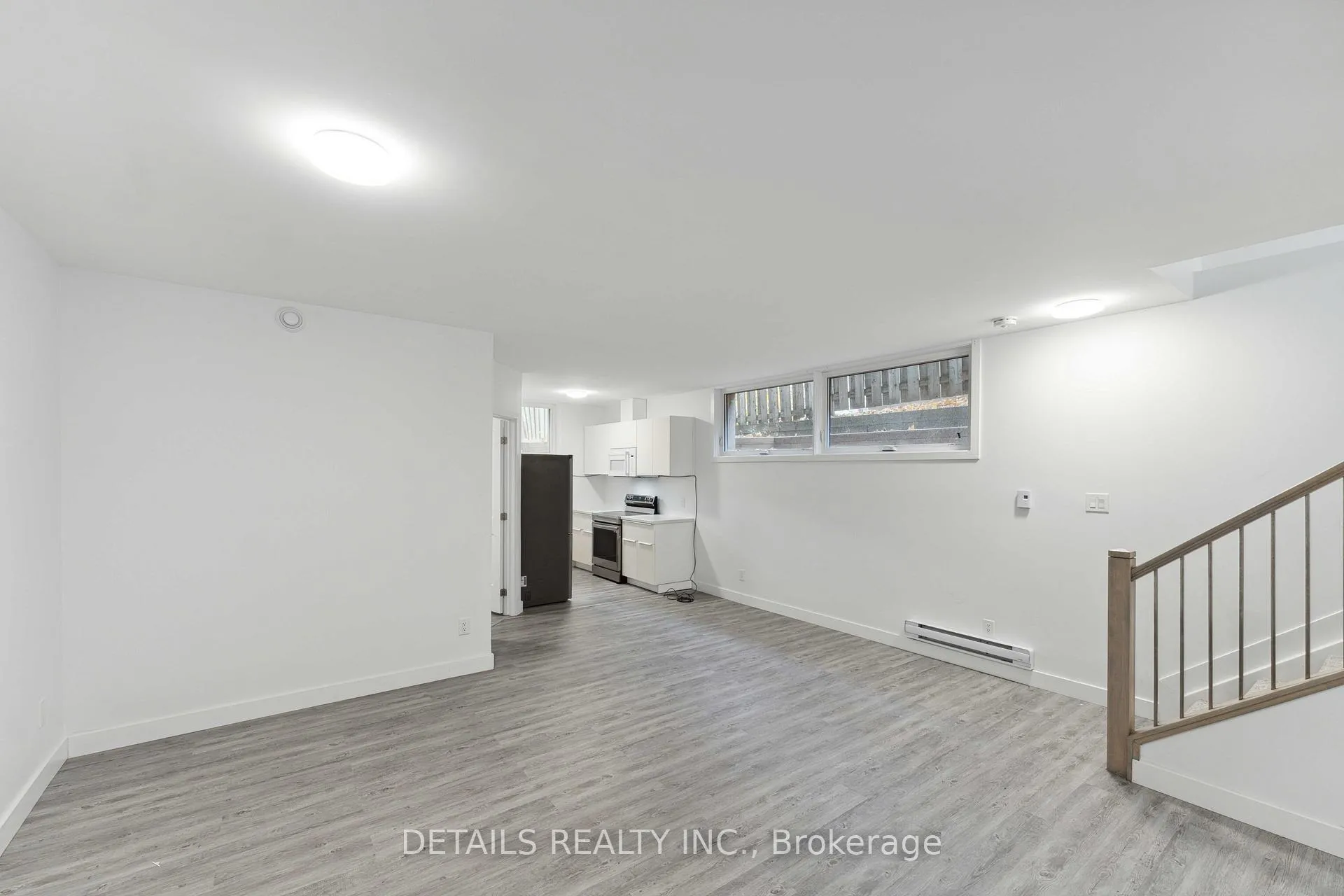 Photo 14 of Unit B, 828 B Maplewood Avenue, Ottawa, Queensway Terrace North — HOMEH