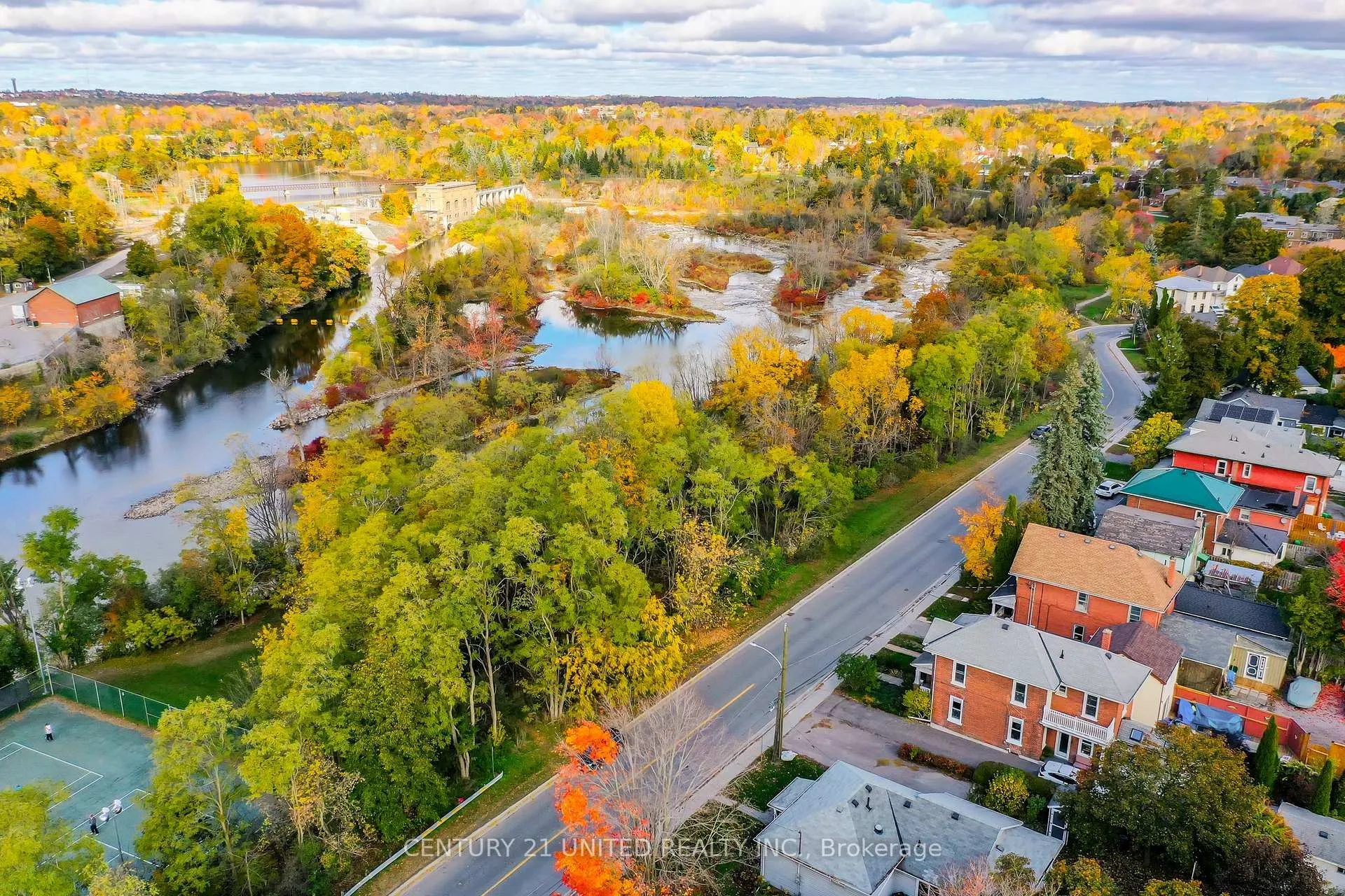 Photo 3 of 458 Driscoll Terrace, Peterborough, Ashburnham Ward 4 — HOMEH
