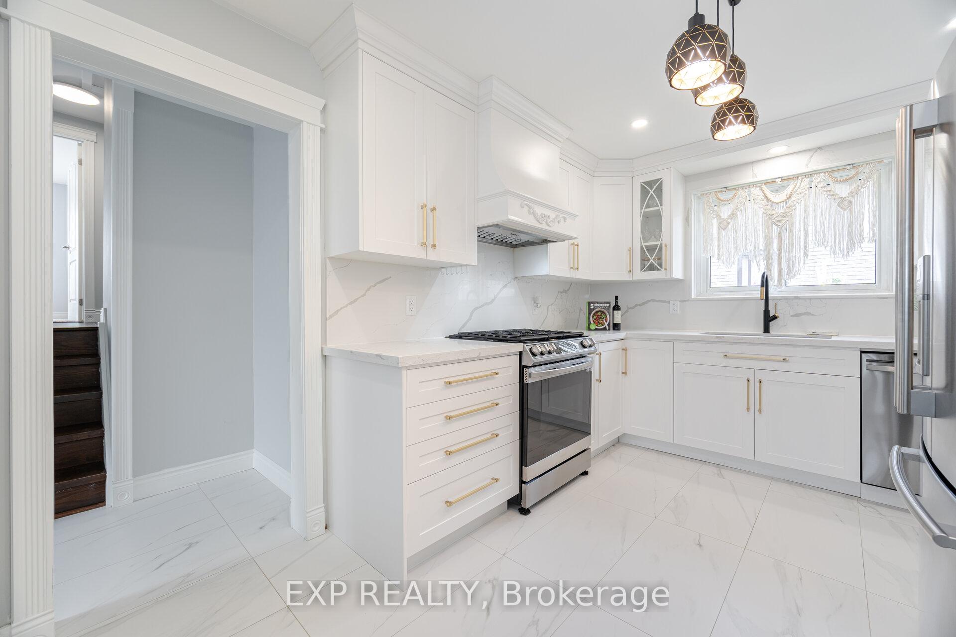 Photo 10 of 767 Tatra Drive, Oshawa, McLaughlin — HOMEH