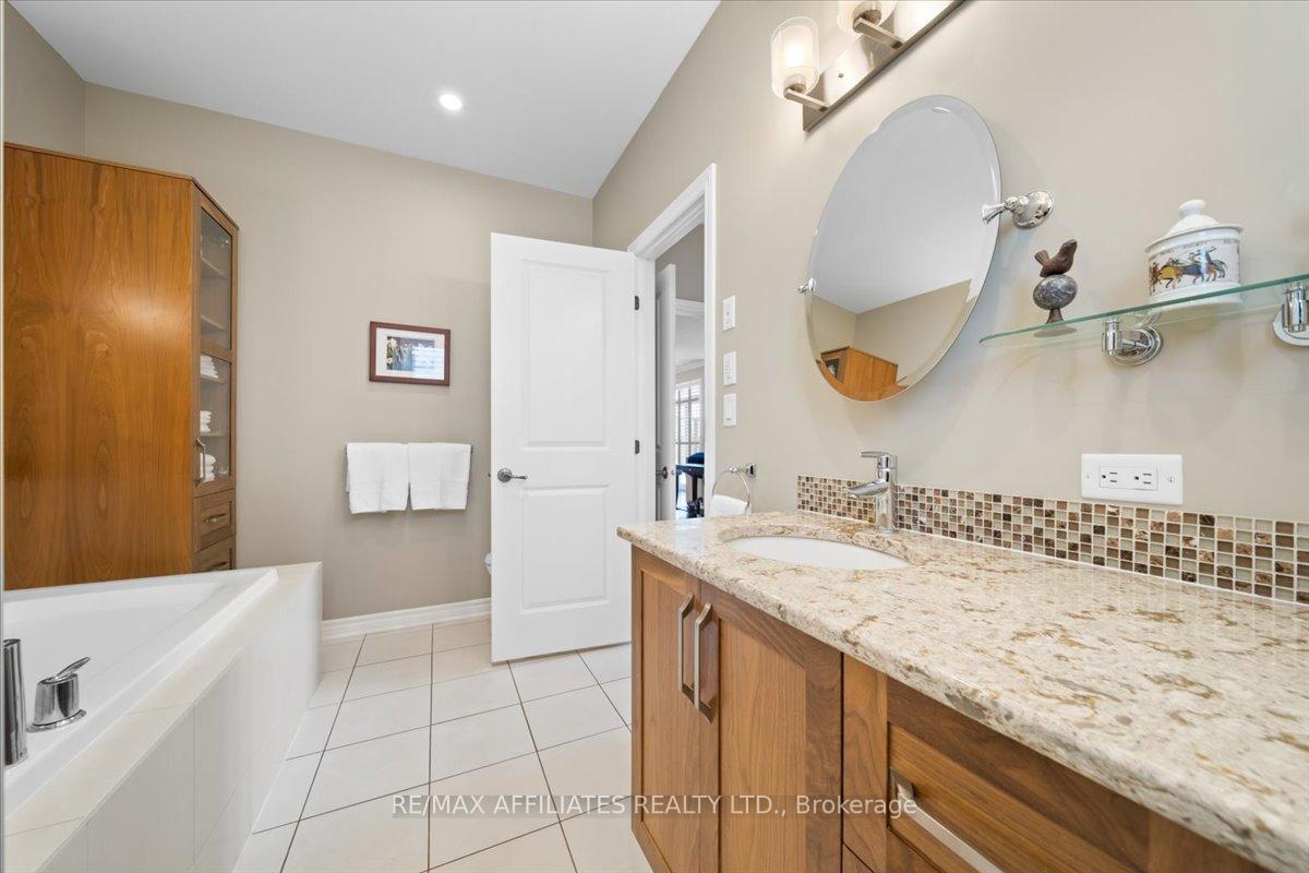Photo 27 of 285 Chinian Street, Ottawa, Avalon West — HOMEH