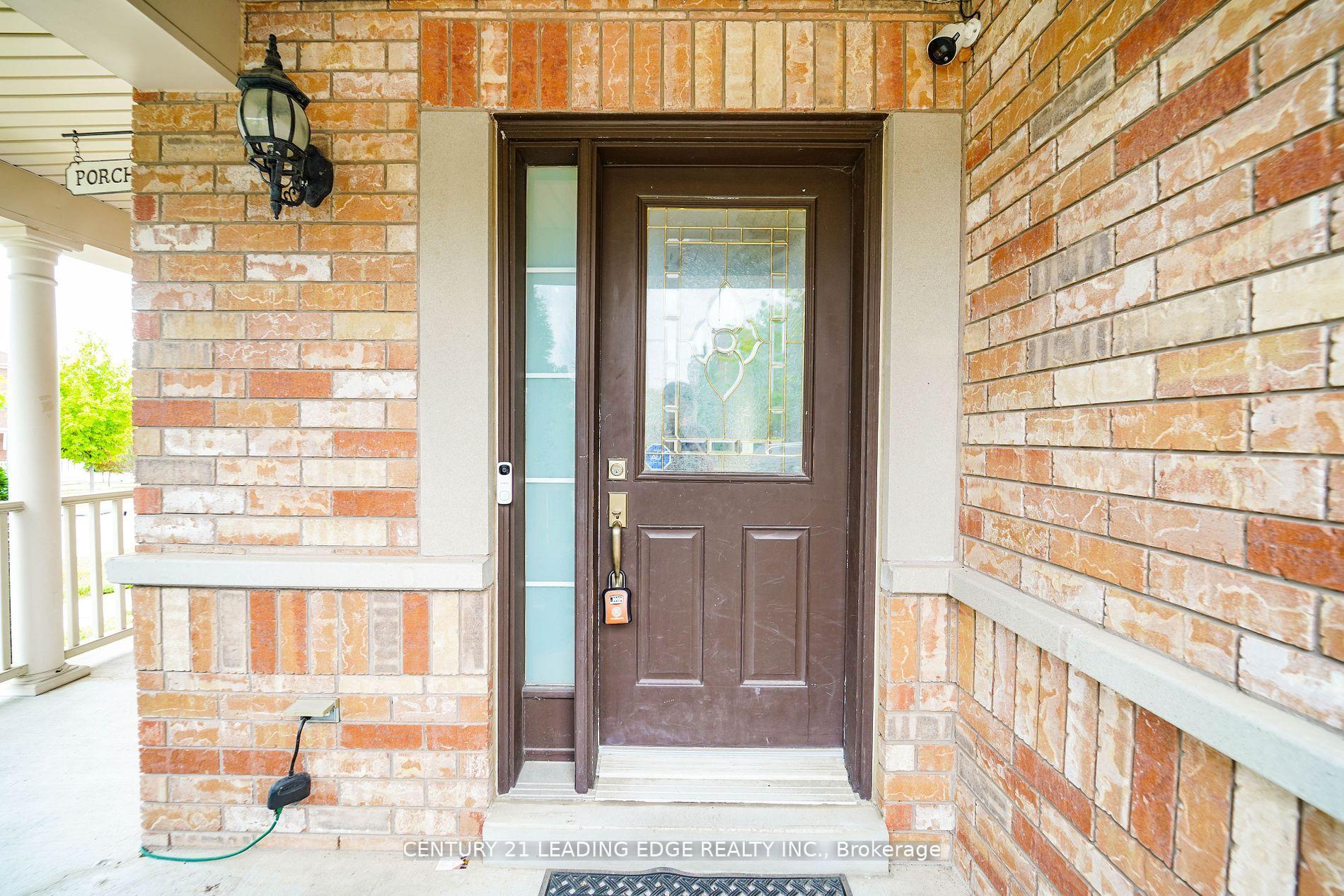 Photo 5 of 33 Dring Street, Ajax, Northwest Ajax — HOMEH