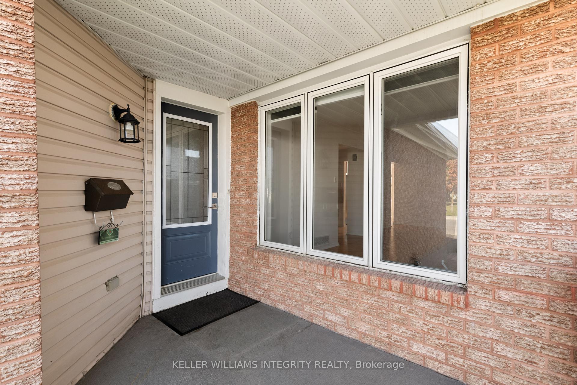 Photo 3 of 2112 Gardenway Drive, Ottawa, Fallingbrook/Gardenway South — HOMEH