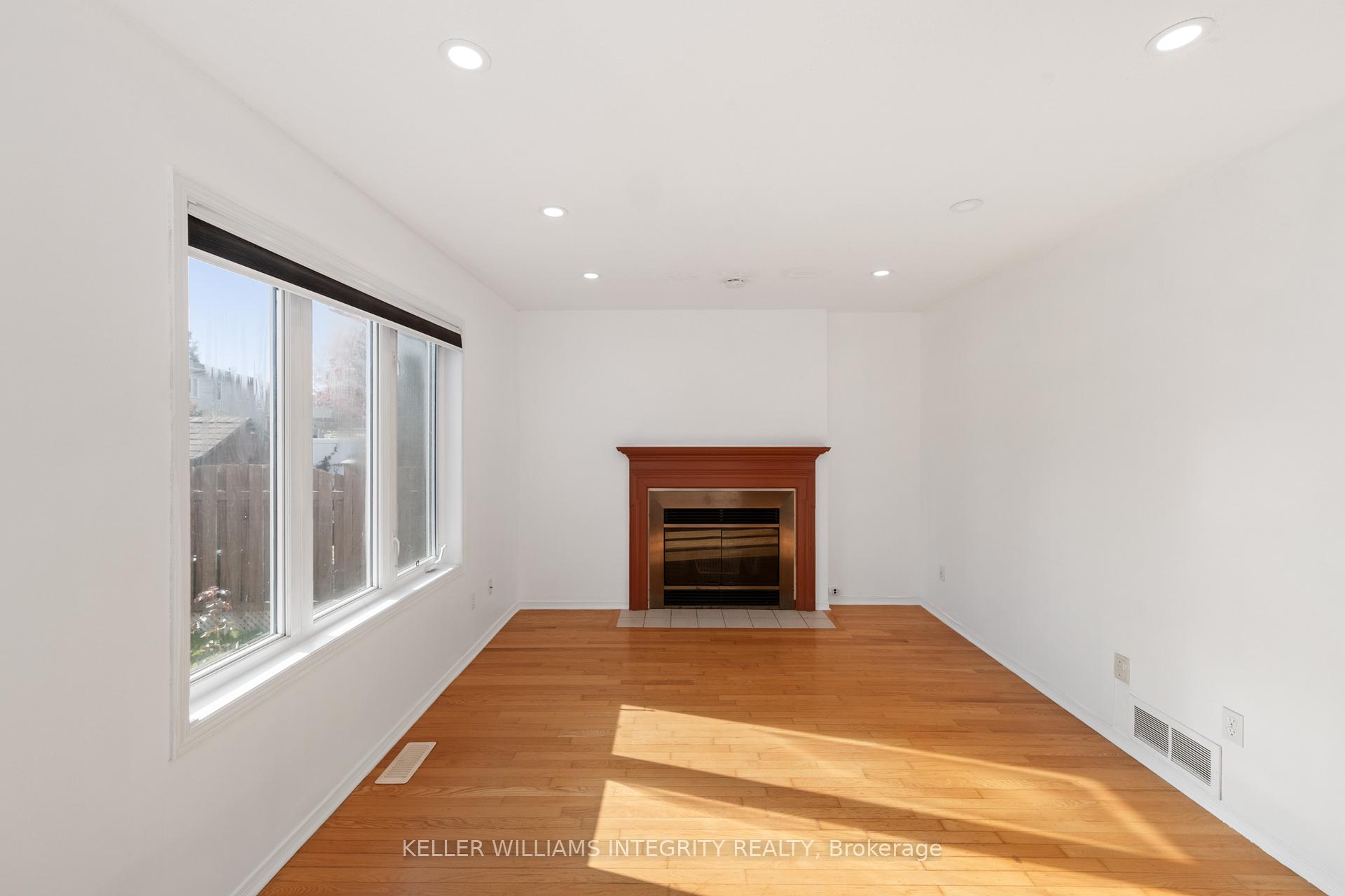 Photo 14 of 2112 Gardenway Drive, Ottawa, Fallingbrook/Gardenway South — HOMEH