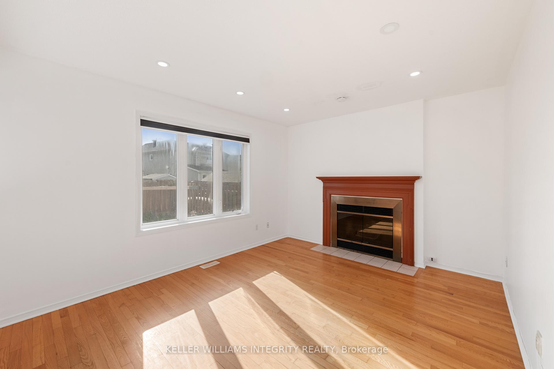 Photo 15 of 2112 Gardenway Drive, Ottawa, Fallingbrook/Gardenway South — HOMEH