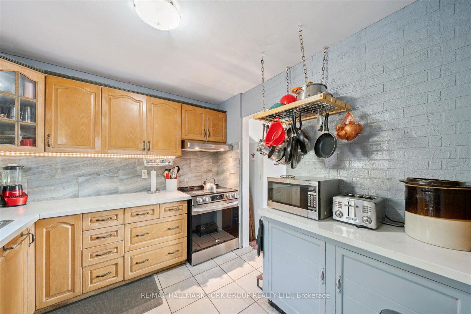 Photo 13 of 31 Jacobs Square, Brampton, Northgate — HOMEH