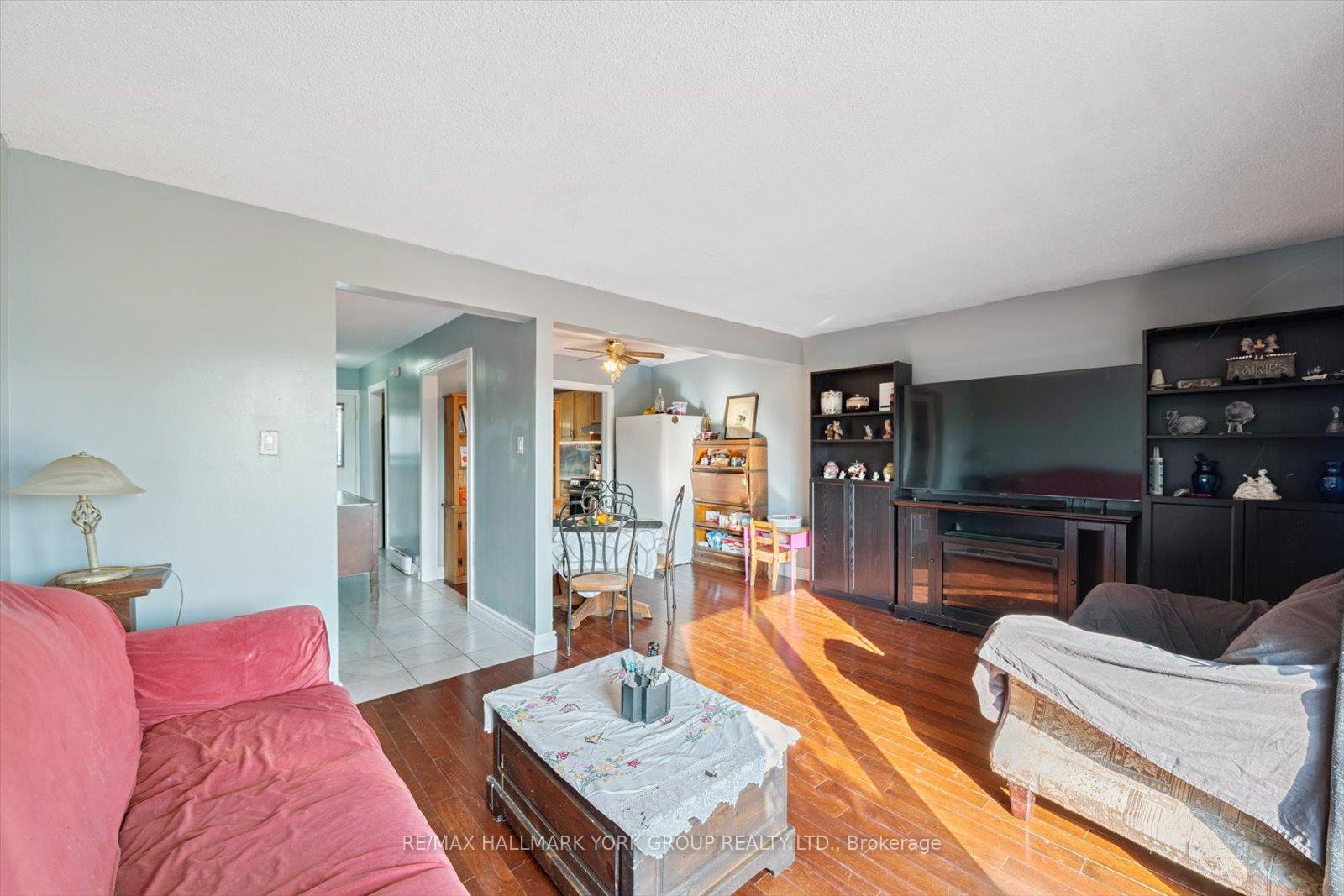 Photo 10 of 31 Jacobs Square, Brampton, Northgate — HOMEH