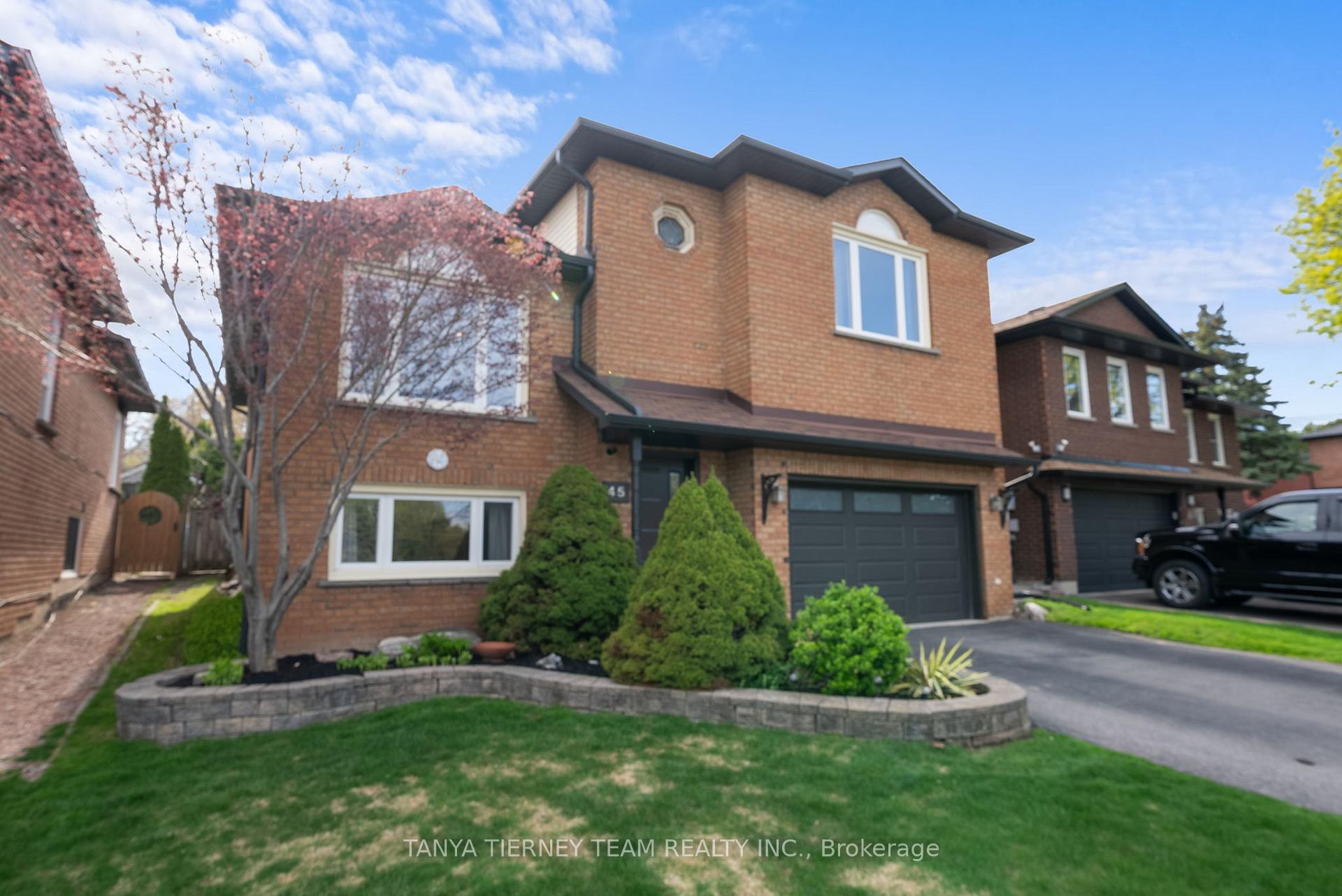 Photo 3 of 45 Limestone Crescent, Whitby, Pringle Creek — HOMEH