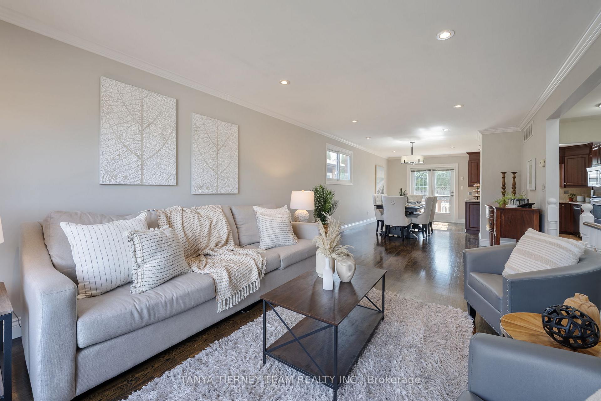 Photo 10 of 45 Limestone Crescent, Whitby, Pringle Creek — HOMEH
