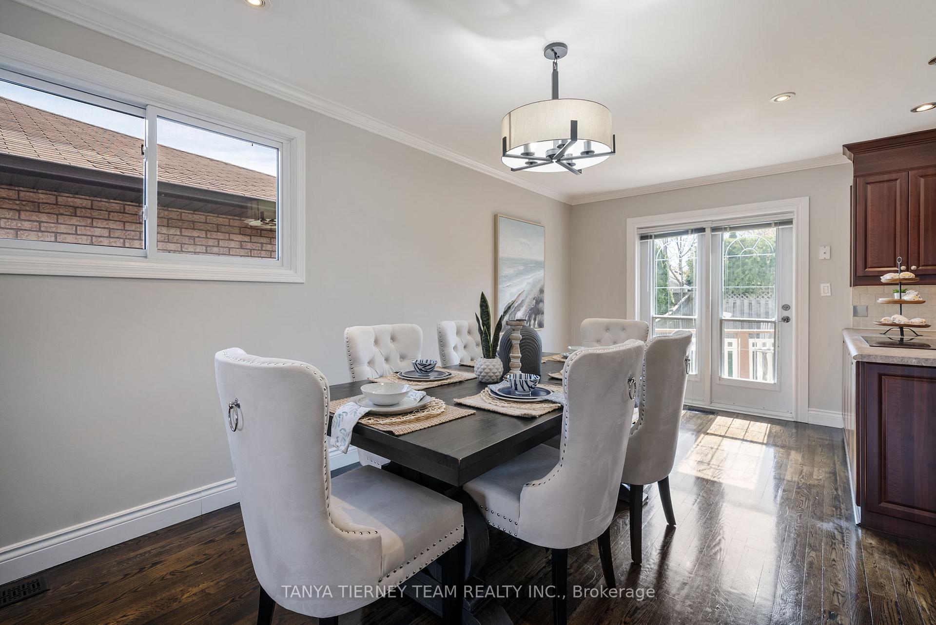 Photo 11 of 45 Limestone Crescent, Whitby, Pringle Creek — HOMEH