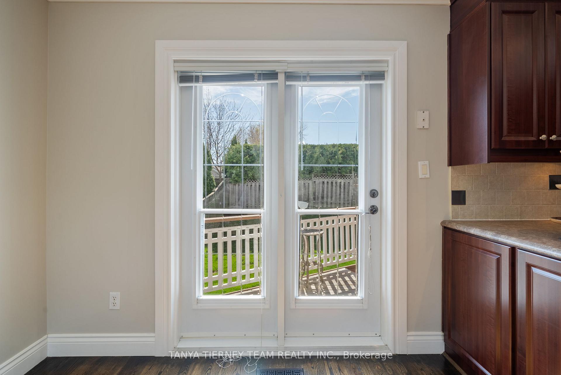 Photo 14 of 45 Limestone Crescent, Whitby, Pringle Creek — HOMEH