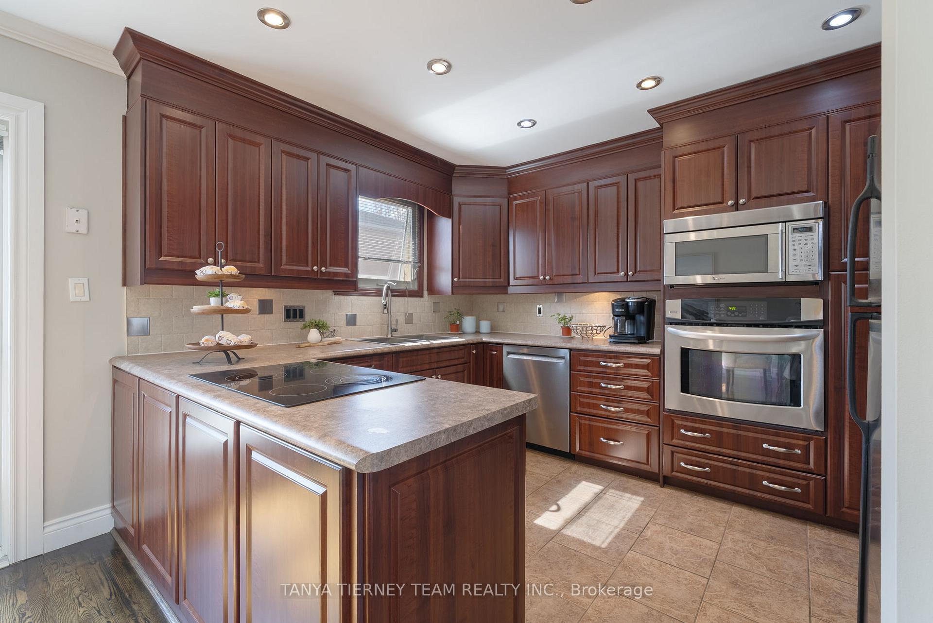 Photo 15 of 45 Limestone Crescent, Whitby, Pringle Creek — HOMEH