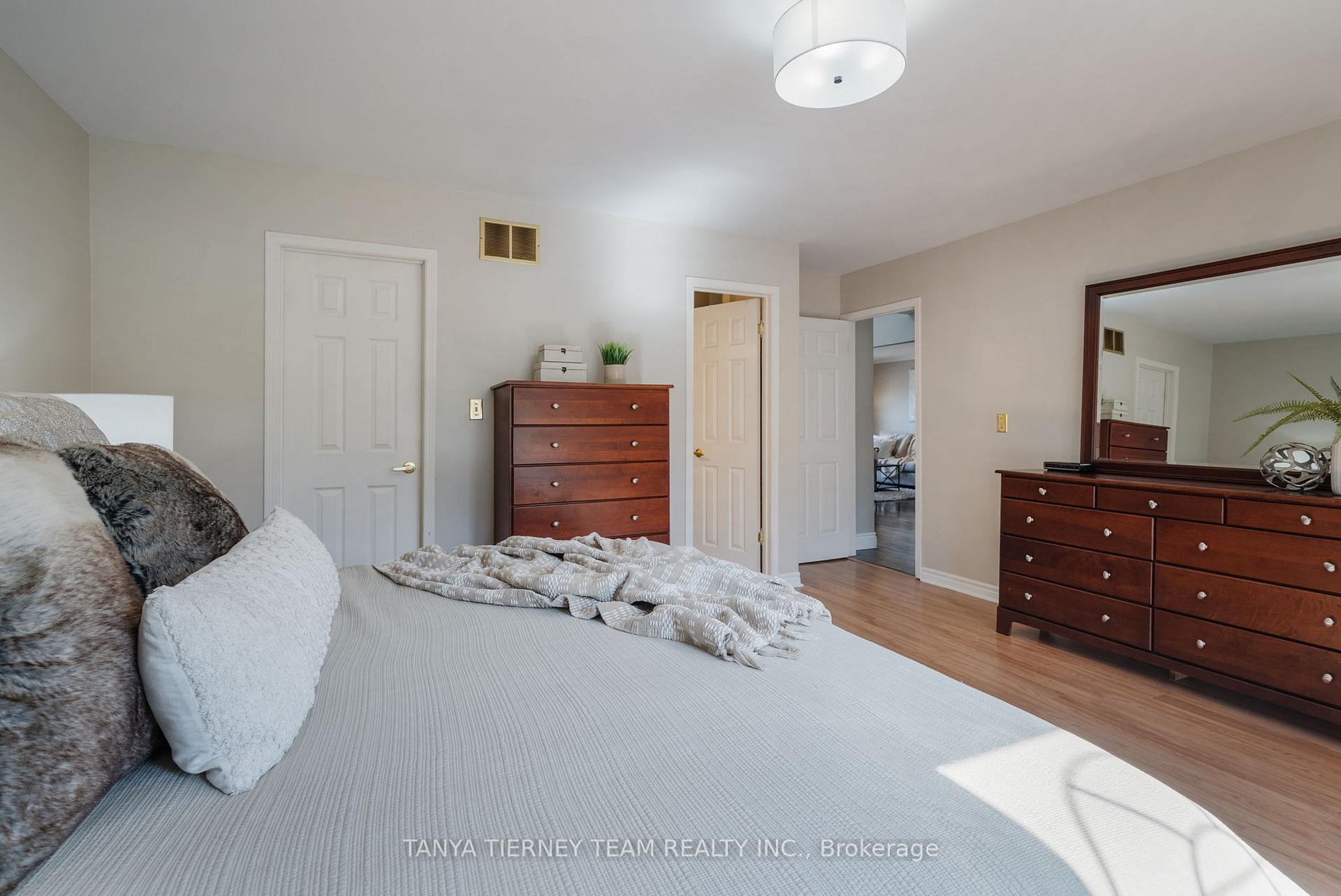 Photo 22 of 45 Limestone Crescent, Whitby, Pringle Creek — HOMEH