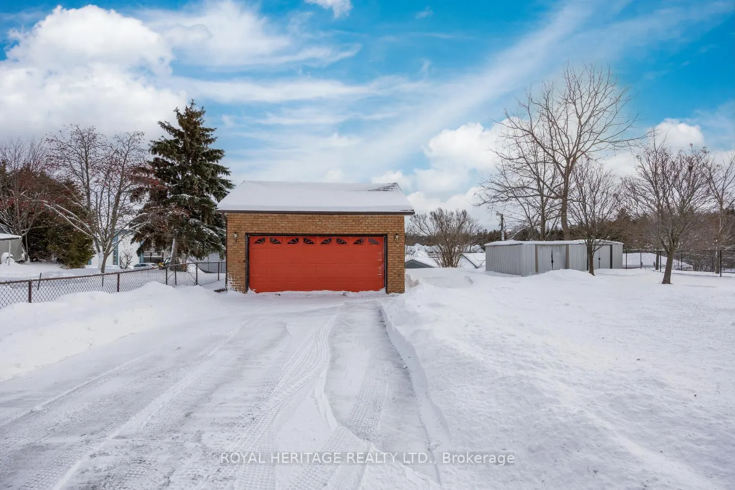 Photo 2 of 31 Wellington Street, Brock, Beaverton — HOMEH