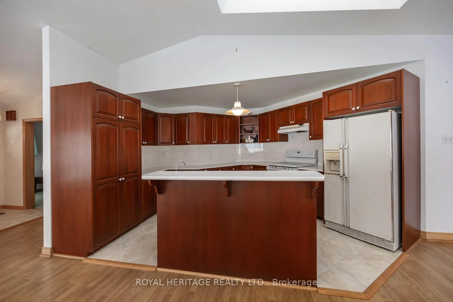 Photo 12 of 31 Wellington Street, Brock, Beaverton — HOMEH