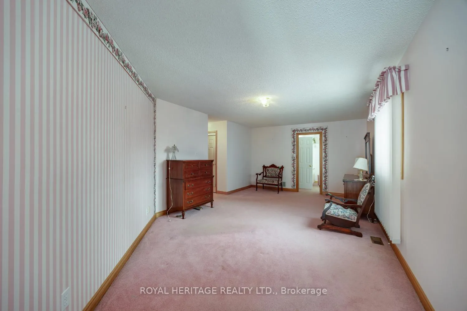 Photo 18 of 31 Wellington Street, Brock, Beaverton — HOMEH