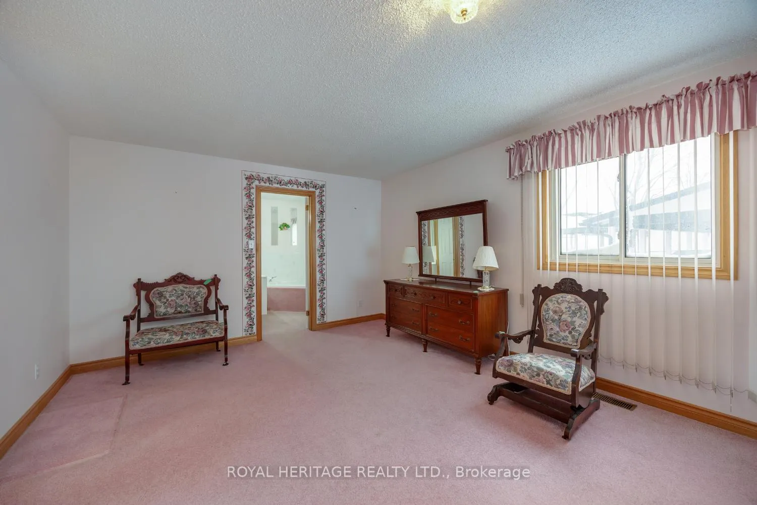 Photo 21 of 31 Wellington Street, Brock, Beaverton — HOMEH