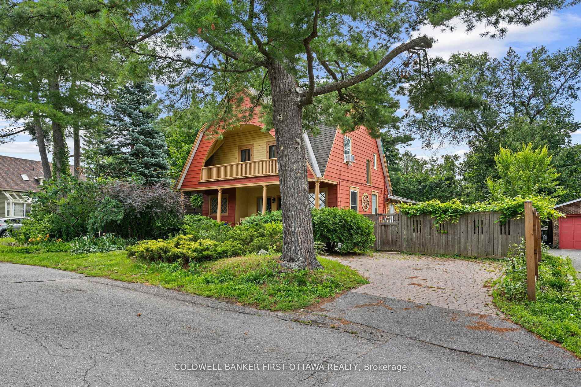 Photo 2 of 2704 Don Street, Ottawa, Britannia — HOMEH