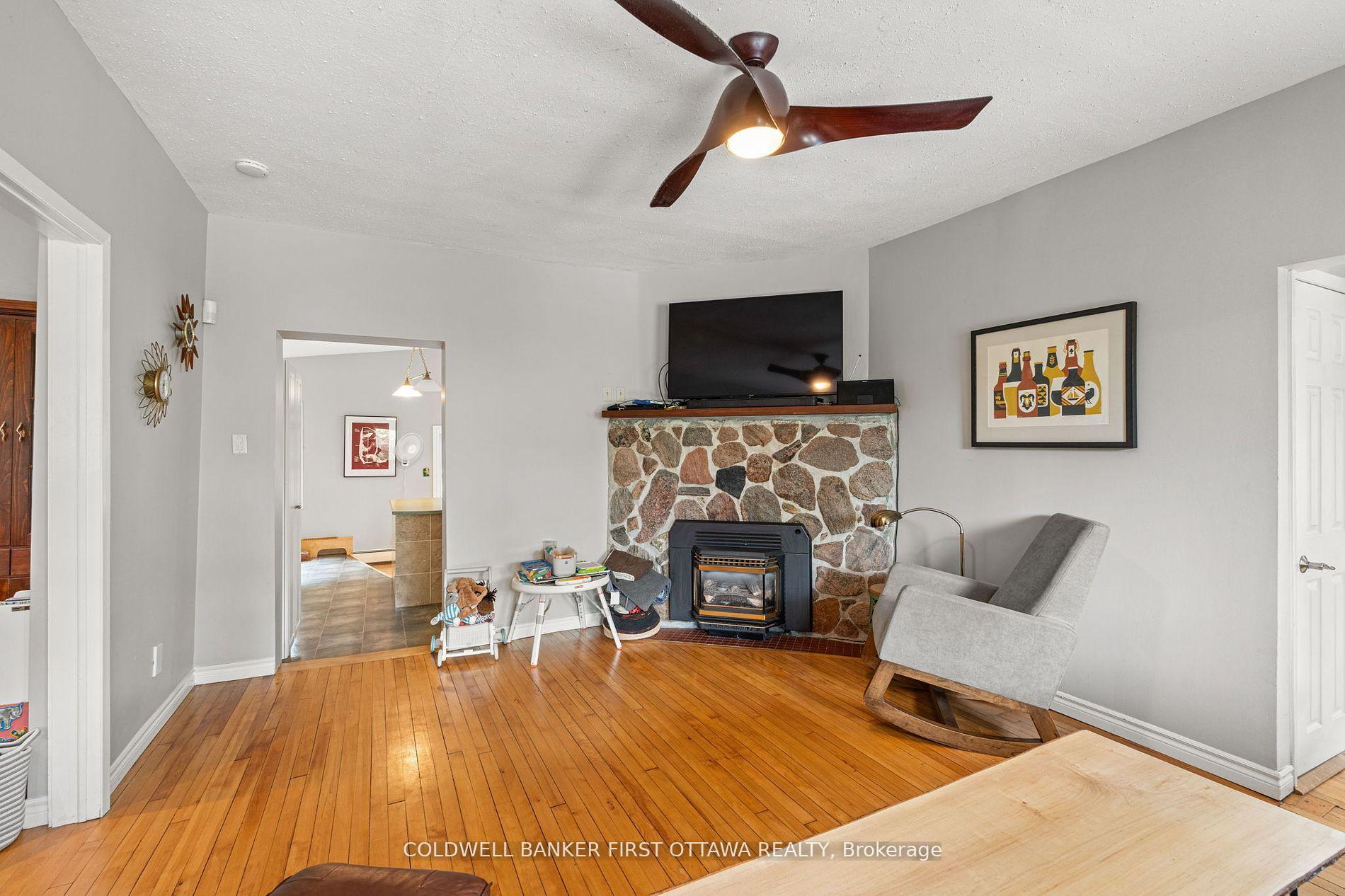 Photo 11 of 2704 Don Street, Ottawa, Britannia — HOMEH