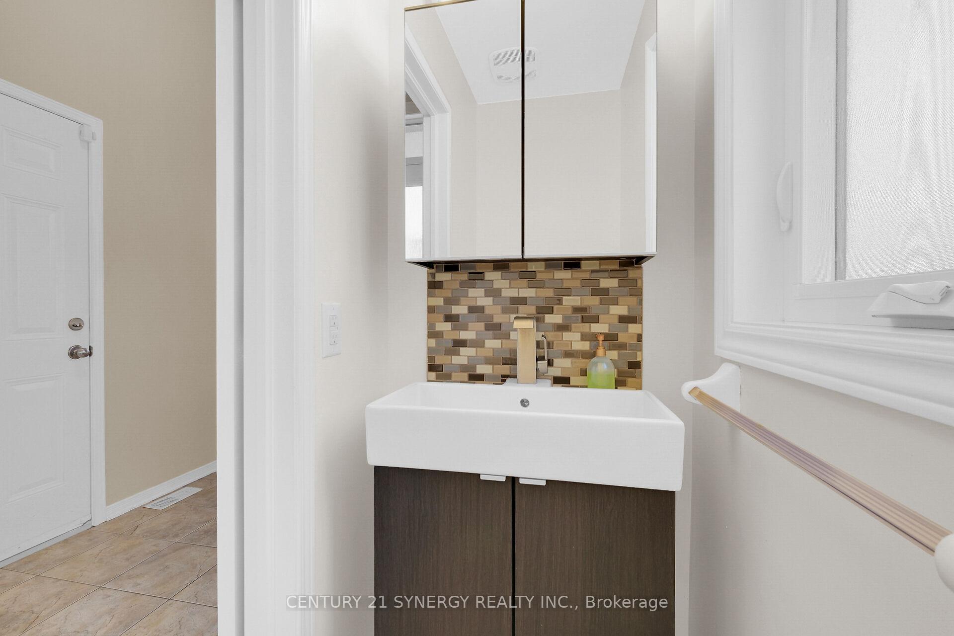 Photo 6 of 252 PARKROSE private, Ottawa, Chatelaine Village — HOMEH