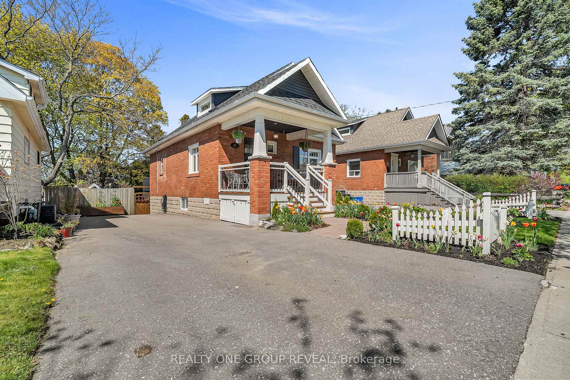 Photo 3 of 616 Somerville Avenue, Oshawa, O'Neill — HOMEH