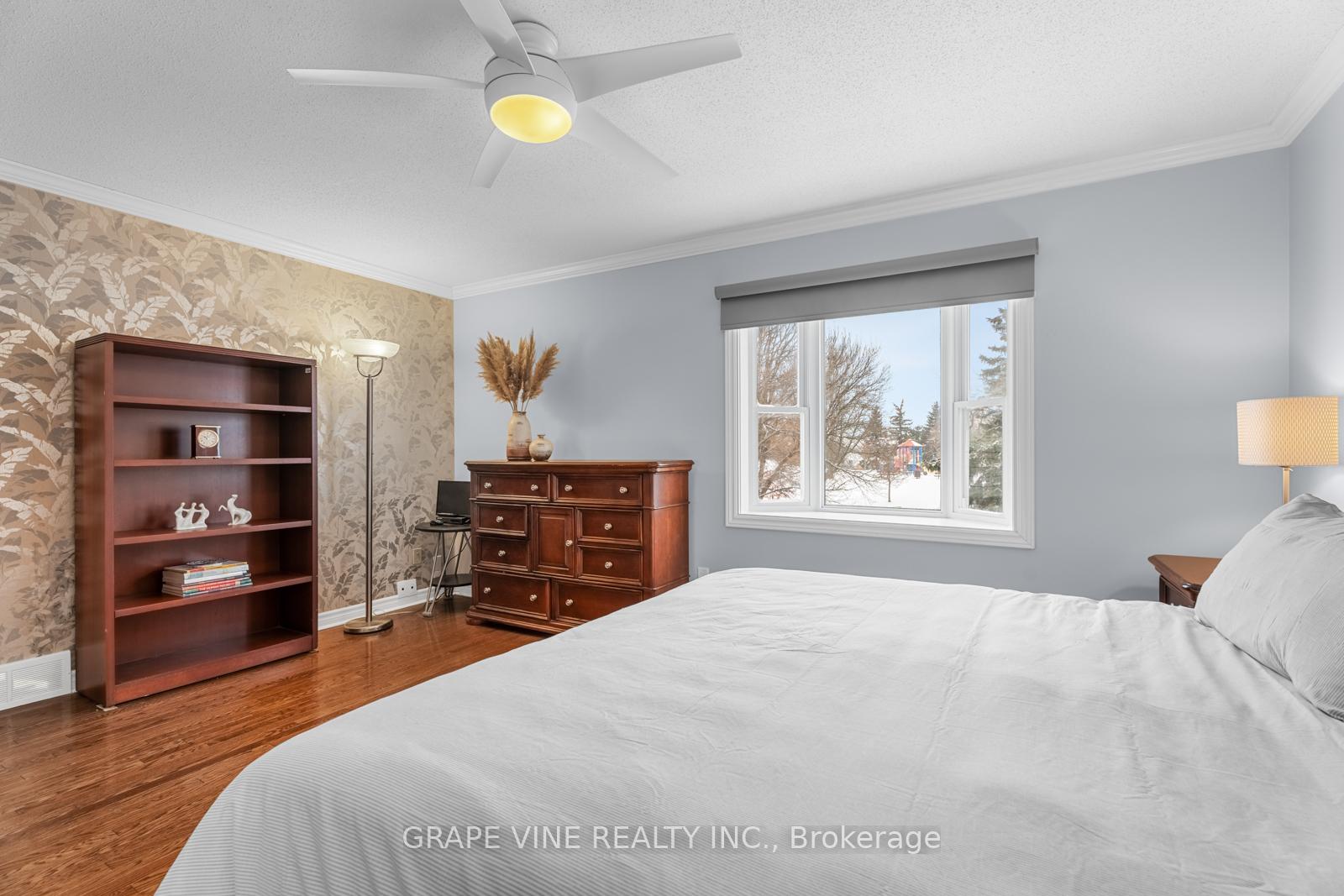 Photo 22 of 1874 Leclair Crescent, Ottawa, Queenswood Heights South — HOMEH