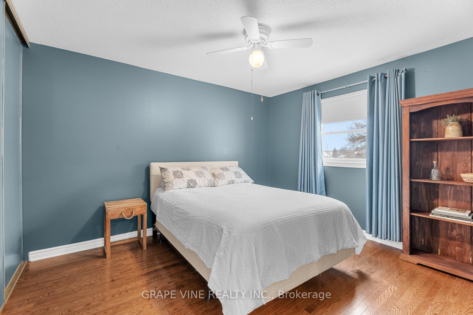 Photo 26 of 1874 Leclair Crescent, Ottawa, Queenswood Heights South — HOMEH