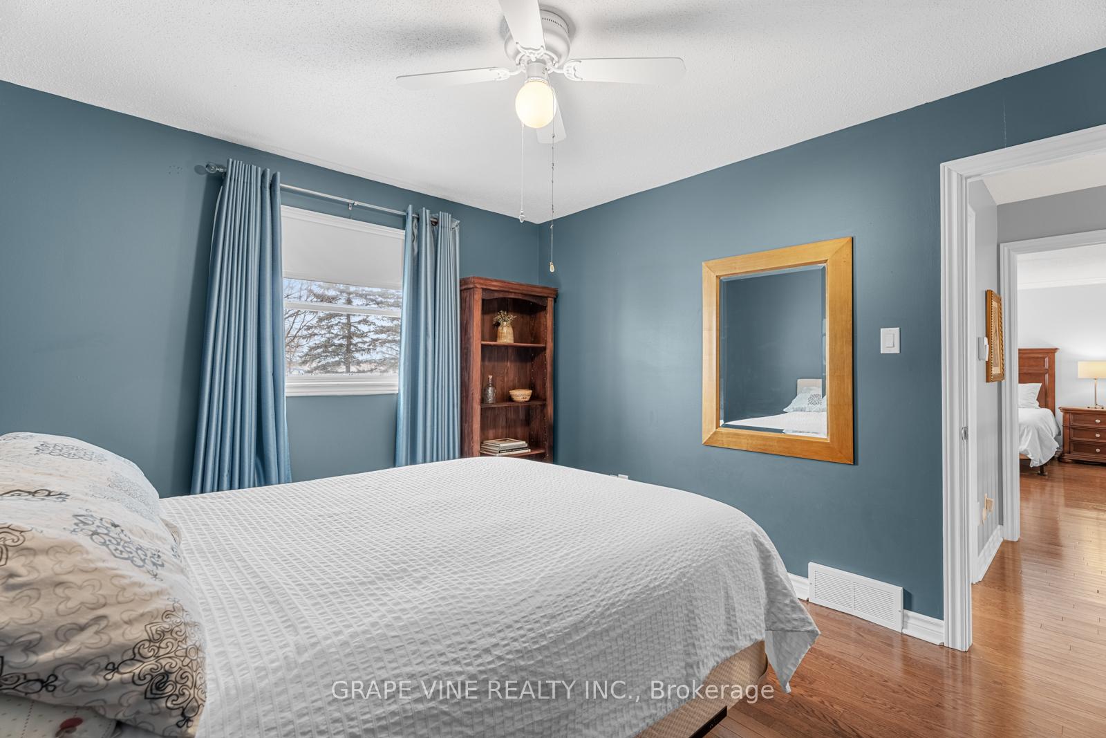 Photo 27 of 1874 Leclair Crescent, Ottawa, Queenswood Heights South — HOMEH