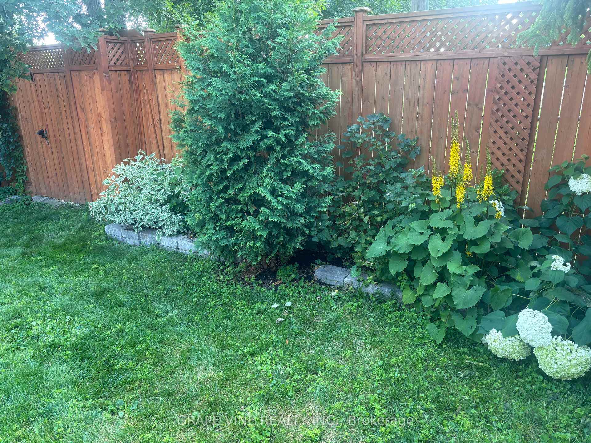 Photo 38 of 1874 Leclair Crescent, Ottawa, Queenswood Heights South — HOMEH