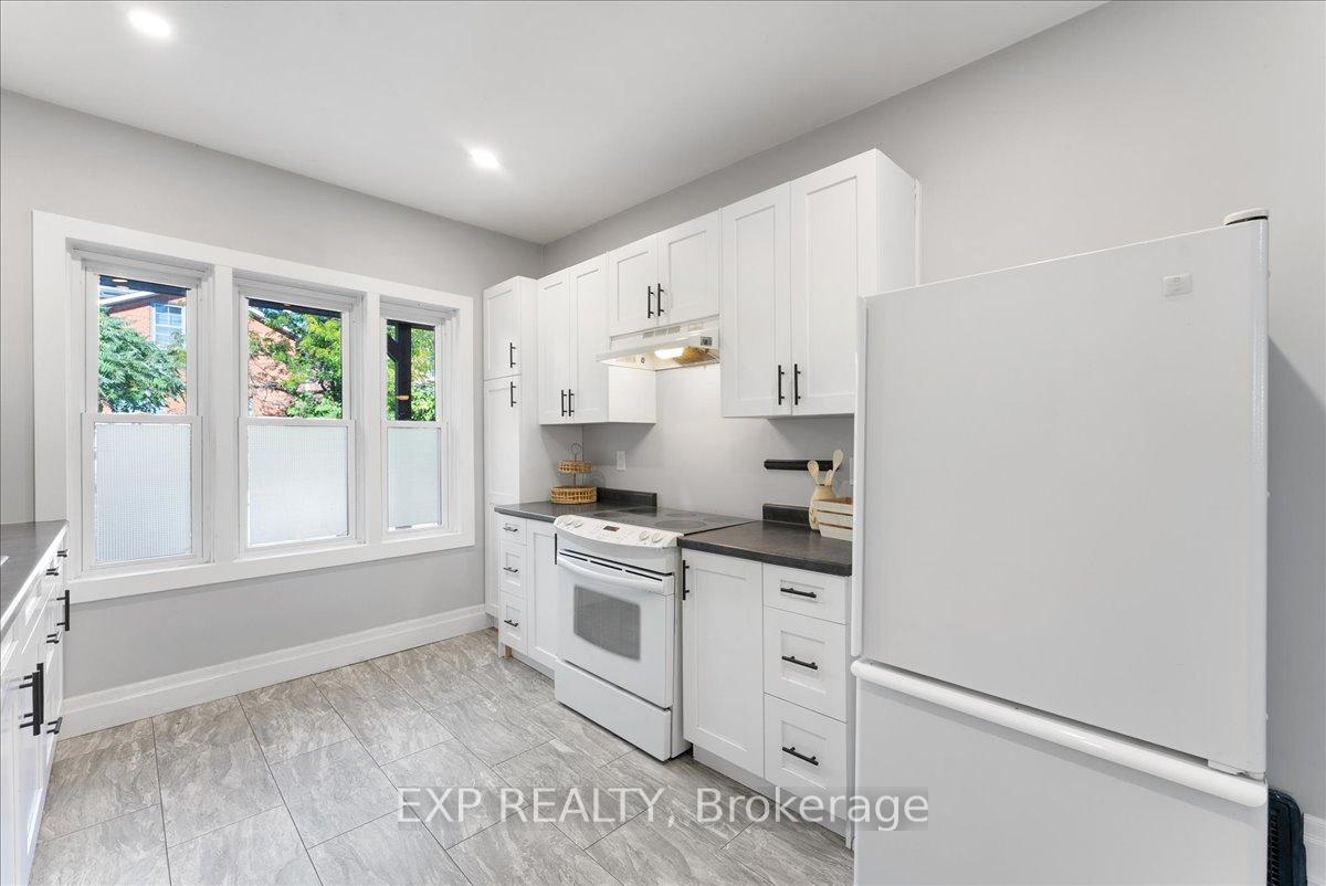 Photo 11 of 468 Charlotte Street, Peterborough, Town Ward 3 — HOMEH