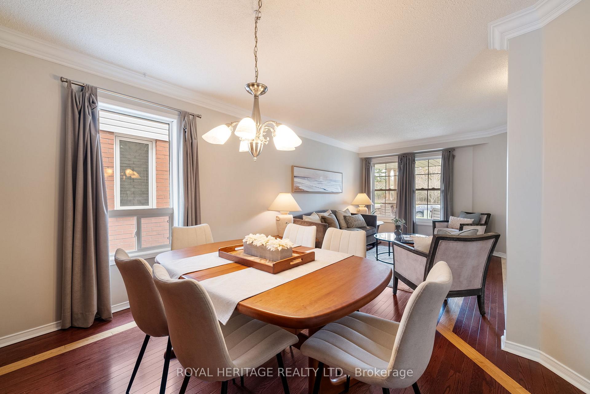 Photo 12 of 21 Dalebrooke Crescent, Whitby, Williamsburg — HOMEH