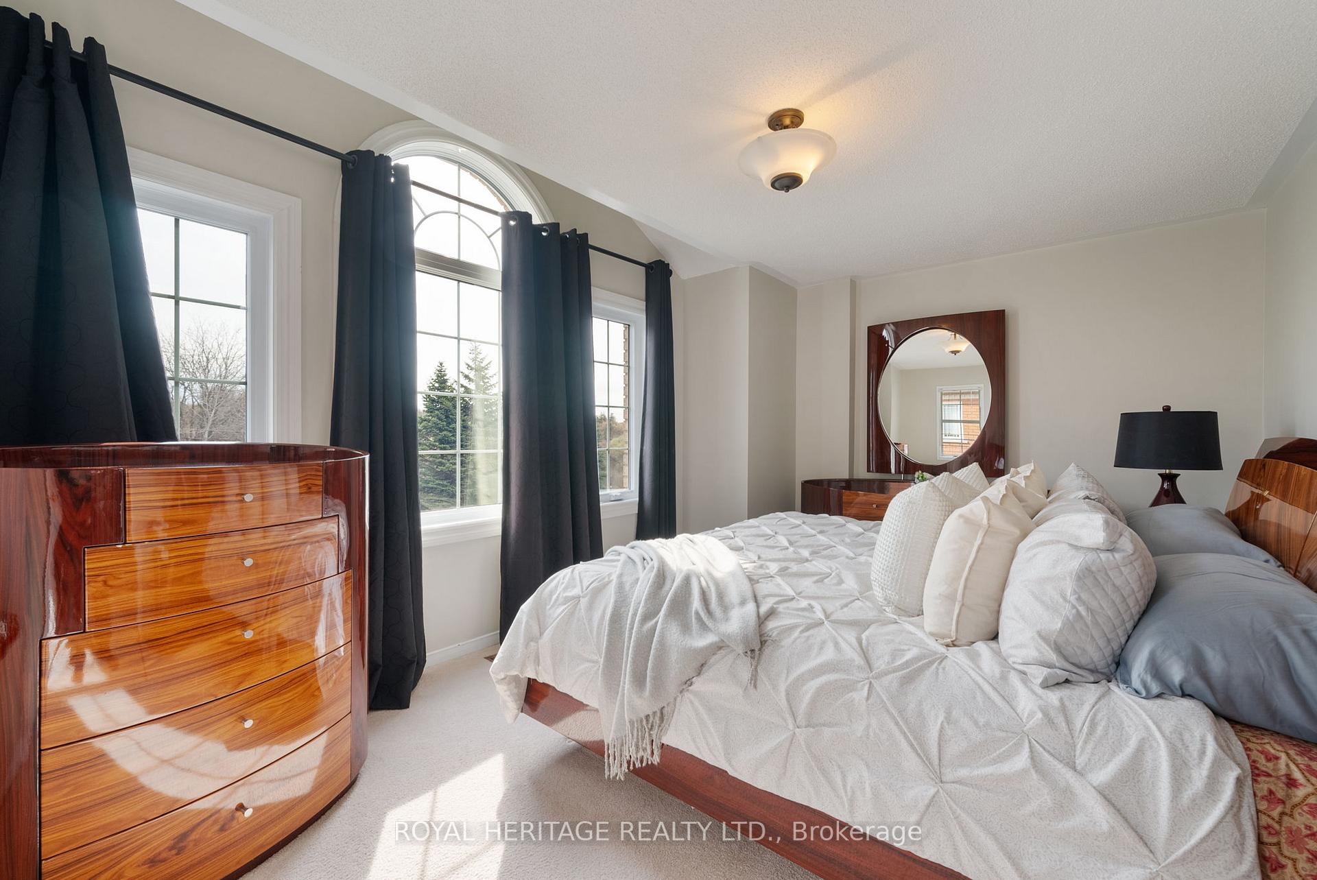 Photo 34 of 21 Dalebrooke Crescent, Whitby, Williamsburg — HOMEH