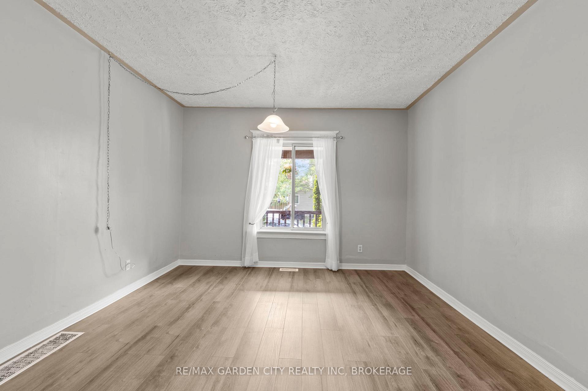 Photo 15 of 60 John Street, Welland, Welland Downtown — HOMEH