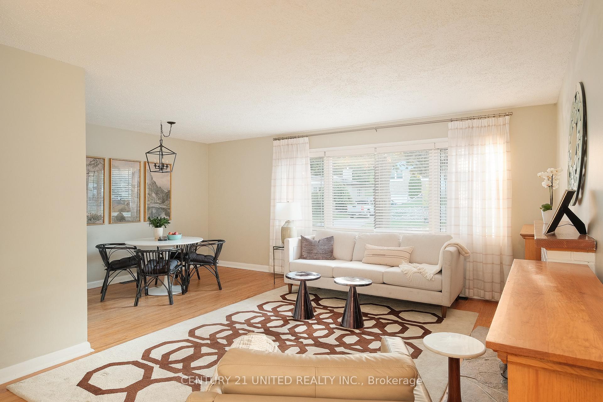 Photo 4 of 1518 Westbrook Drive, Peterborough, Monaghan Ward 2 — HOMEH