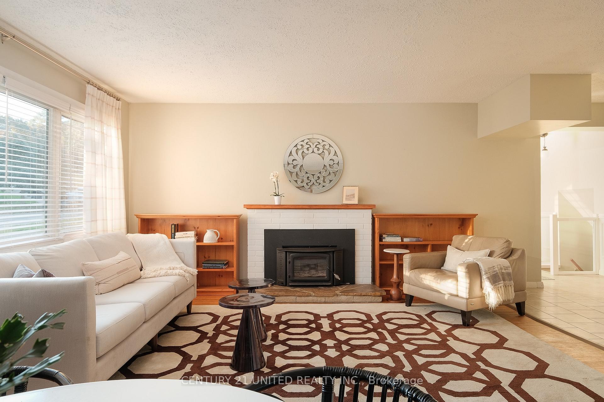 Photo 5 of 1518 Westbrook Drive, Peterborough, Monaghan Ward 2 — HOMEH