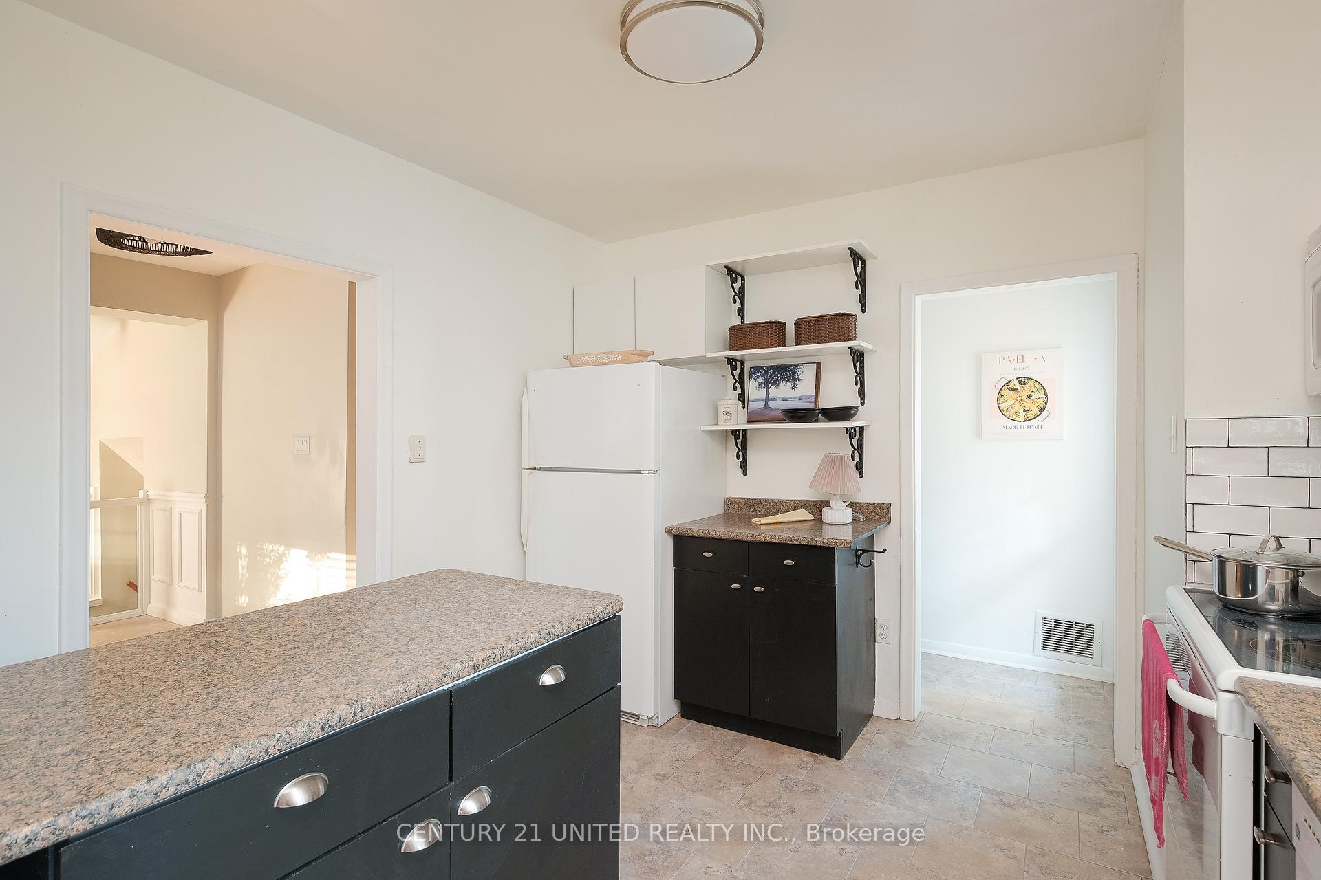Photo 11 of 1518 Westbrook Drive, Peterborough, Monaghan Ward 2 — HOMEH
