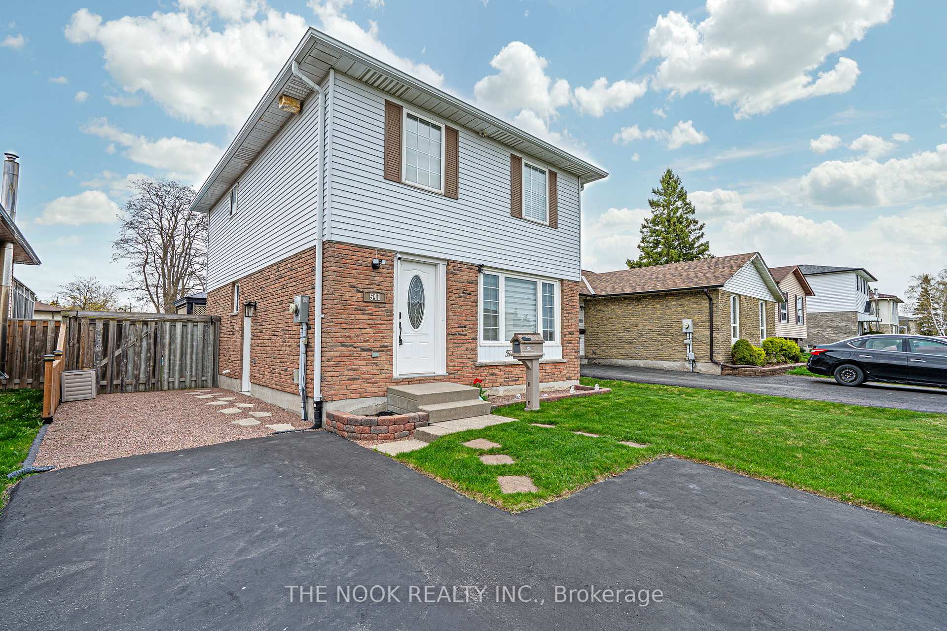 Photo 3 of 541 Laval Street, Oshawa, Vanier — HOMEH