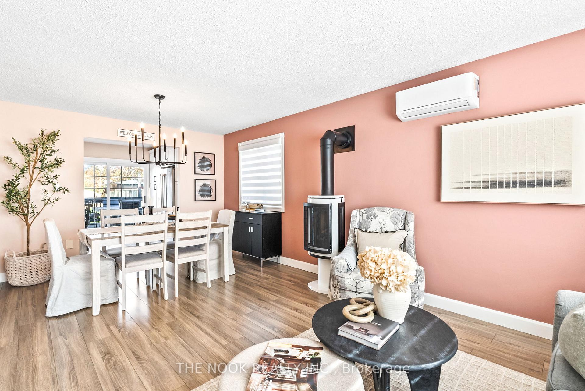 Photo 6 of 541 Laval Street, Oshawa, Vanier — HOMEH