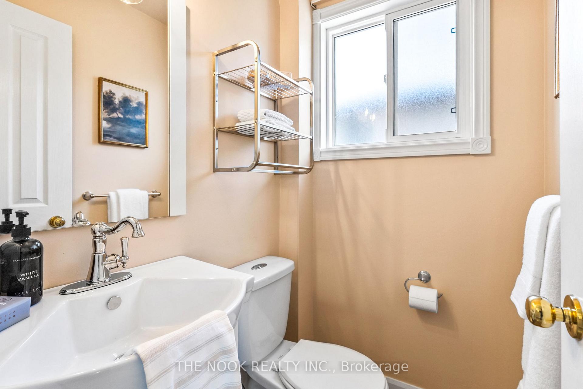 Photo 17 of 541 Laval Street, Oshawa, Vanier — HOMEH