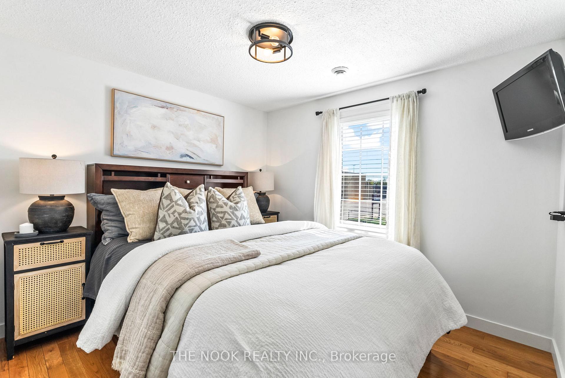 Photo 18 of 541 Laval Street, Oshawa, Vanier — HOMEH