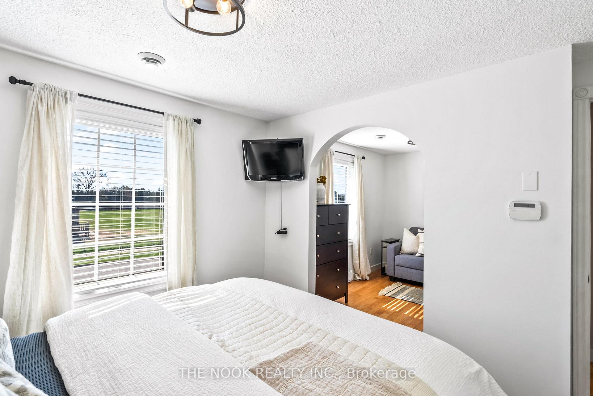 Photo 19 of 541 Laval Street, Oshawa, Vanier — HOMEH