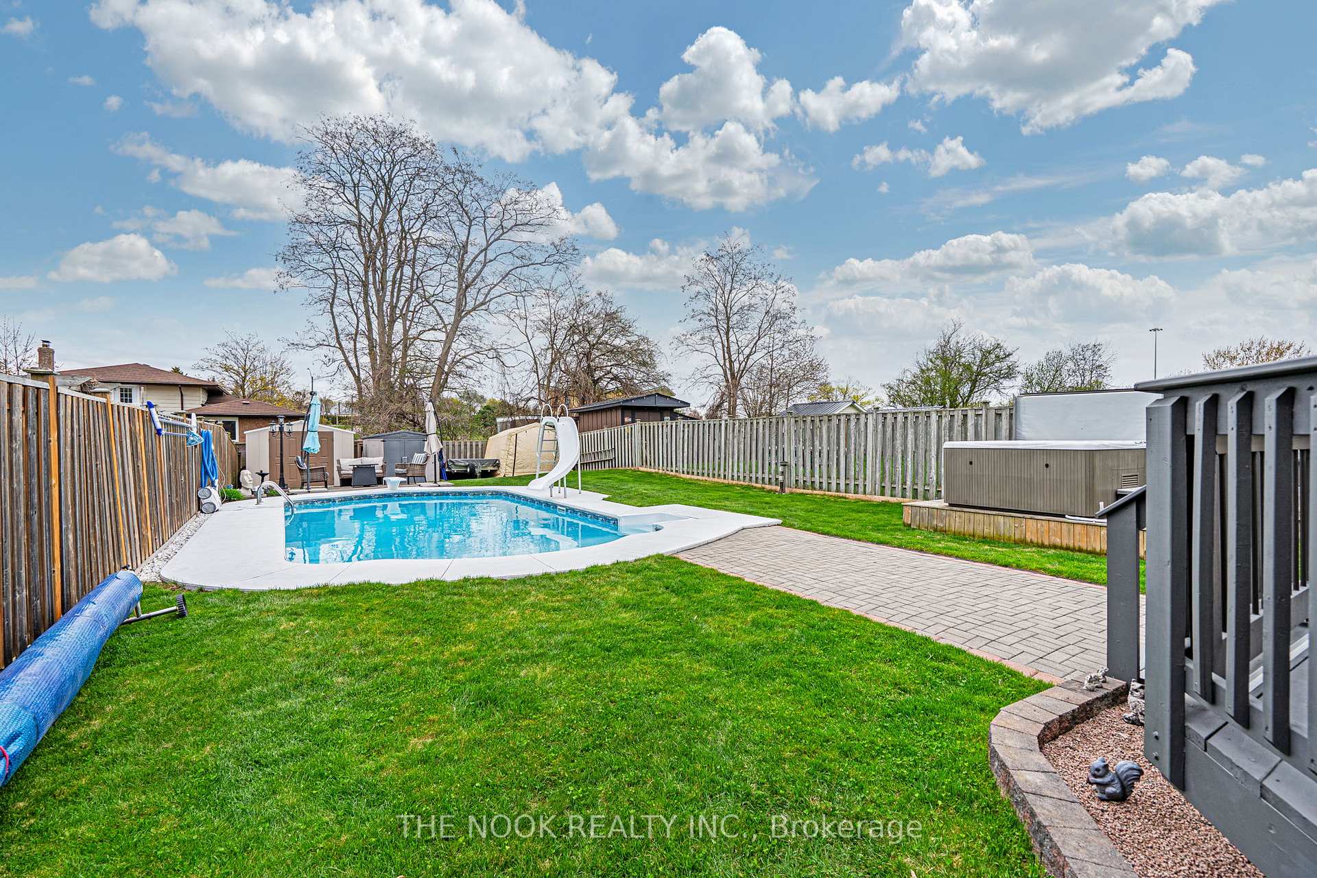 Photo 41 of 541 Laval Street, Oshawa, Vanier — HOMEH