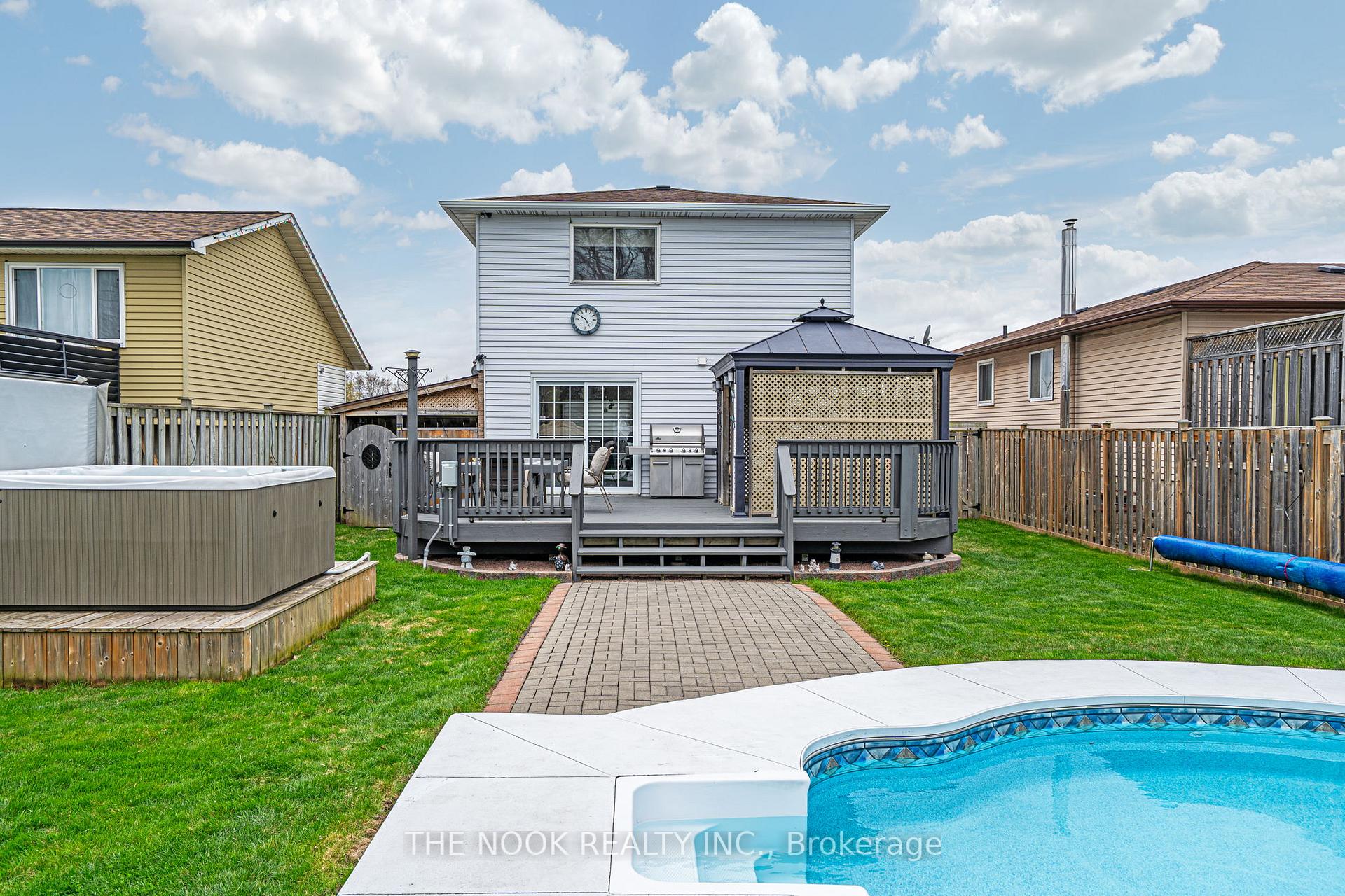 Photo 44 of 541 Laval Street, Oshawa, Vanier — HOMEH